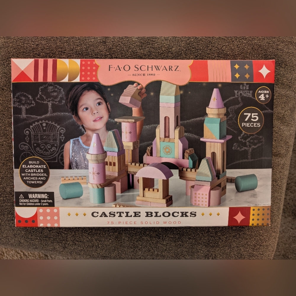 F.A.O. Schwarz Solid Wood Castle Blocks 75 pieces!